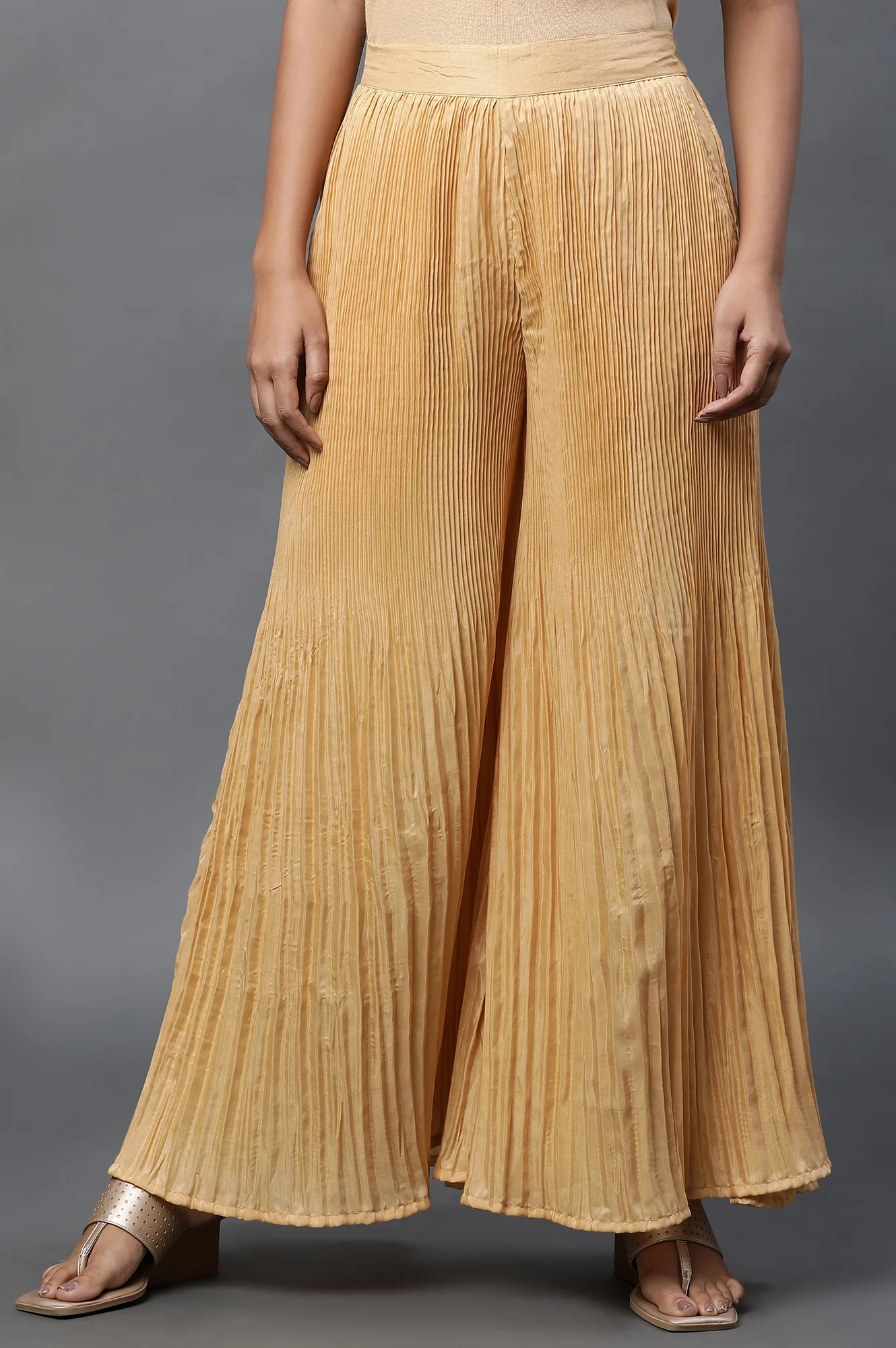 Solid Flared Woven Sharara With Pleats - Image 15