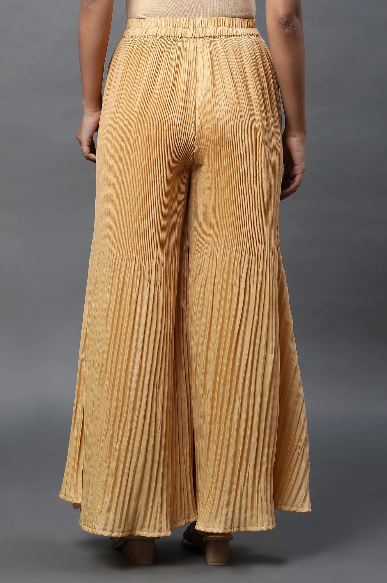 Solid Flared Woven Sharara With Pleats - Image 17
